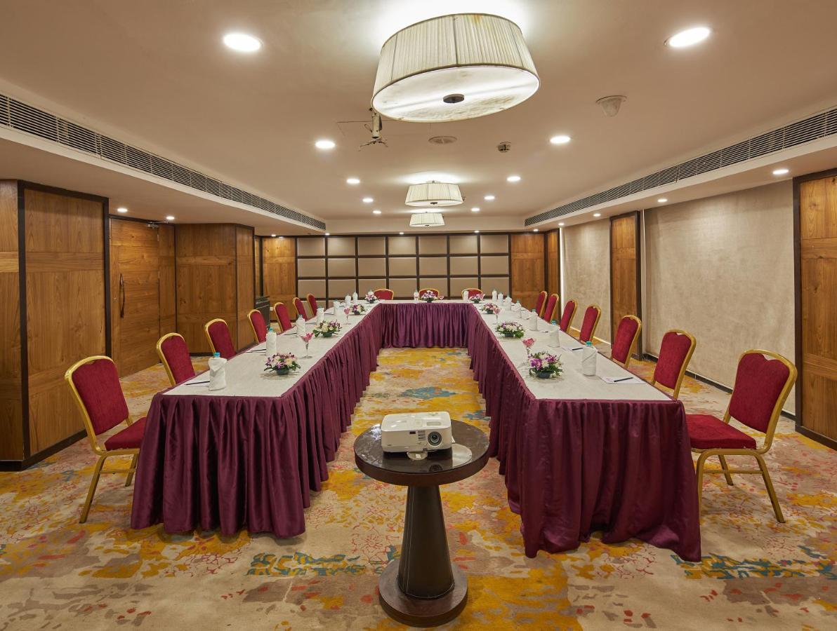 Royal Orchid Central Grazia, Navi Mumbai Esterno foto