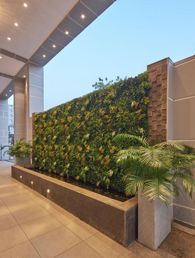 Royal Orchid Central Grazia, Navi Mumbai Esterno foto