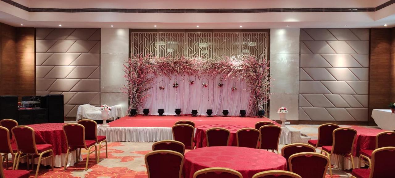Royal Orchid Central Grazia, Navi Mumbai Esterno foto