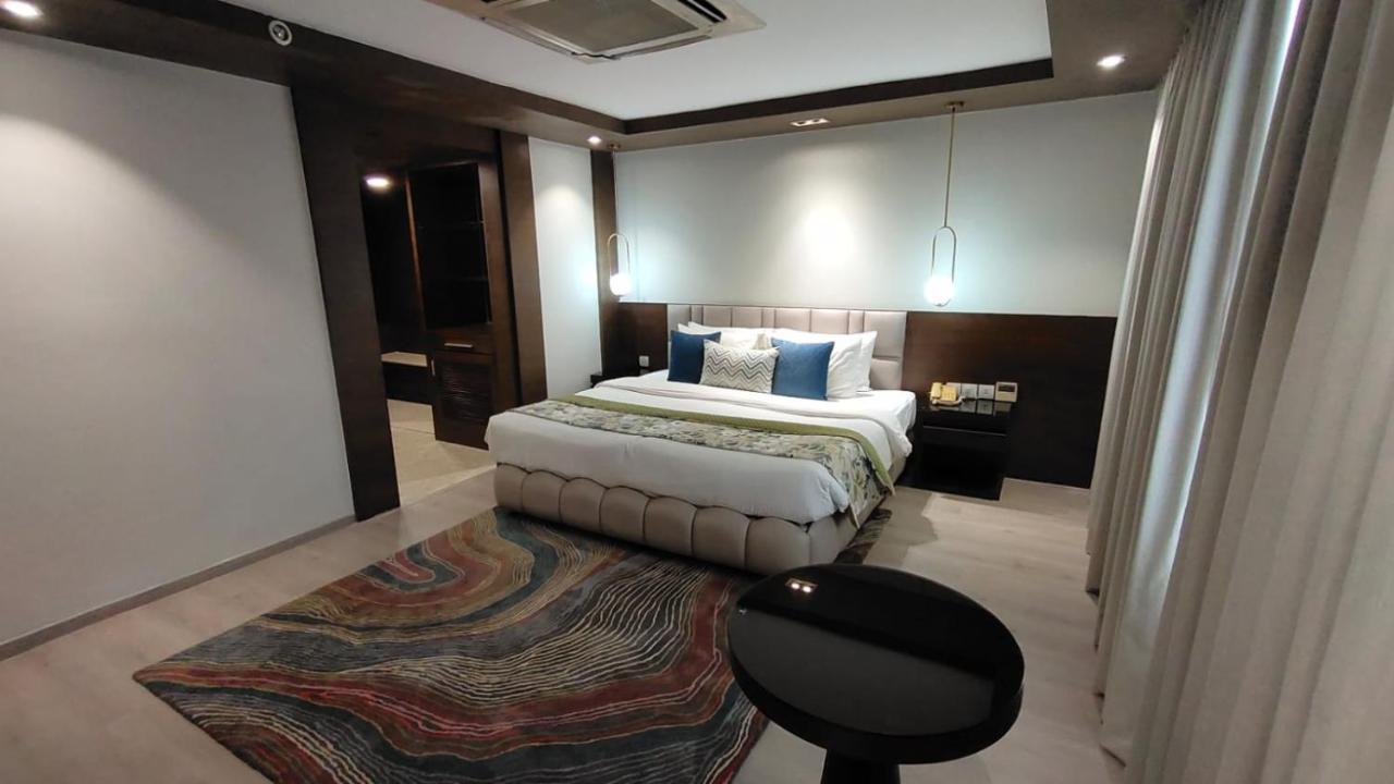 Royal Orchid Central Grazia, Navi Mumbai Esterno foto
