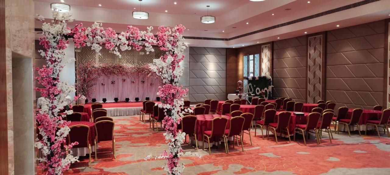 Royal Orchid Central Grazia, Navi Mumbai Esterno foto